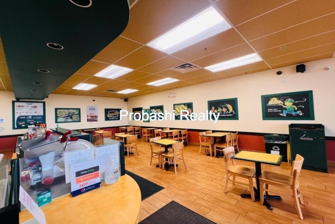 Dagwoods Restaurant for sale in Beaconsfield, Montreal