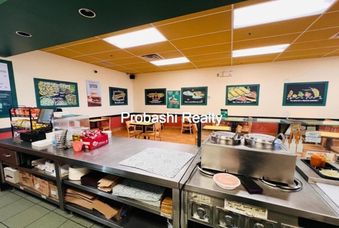 Dagwoods Restaurant for sale in Beaconsfield, Montreal