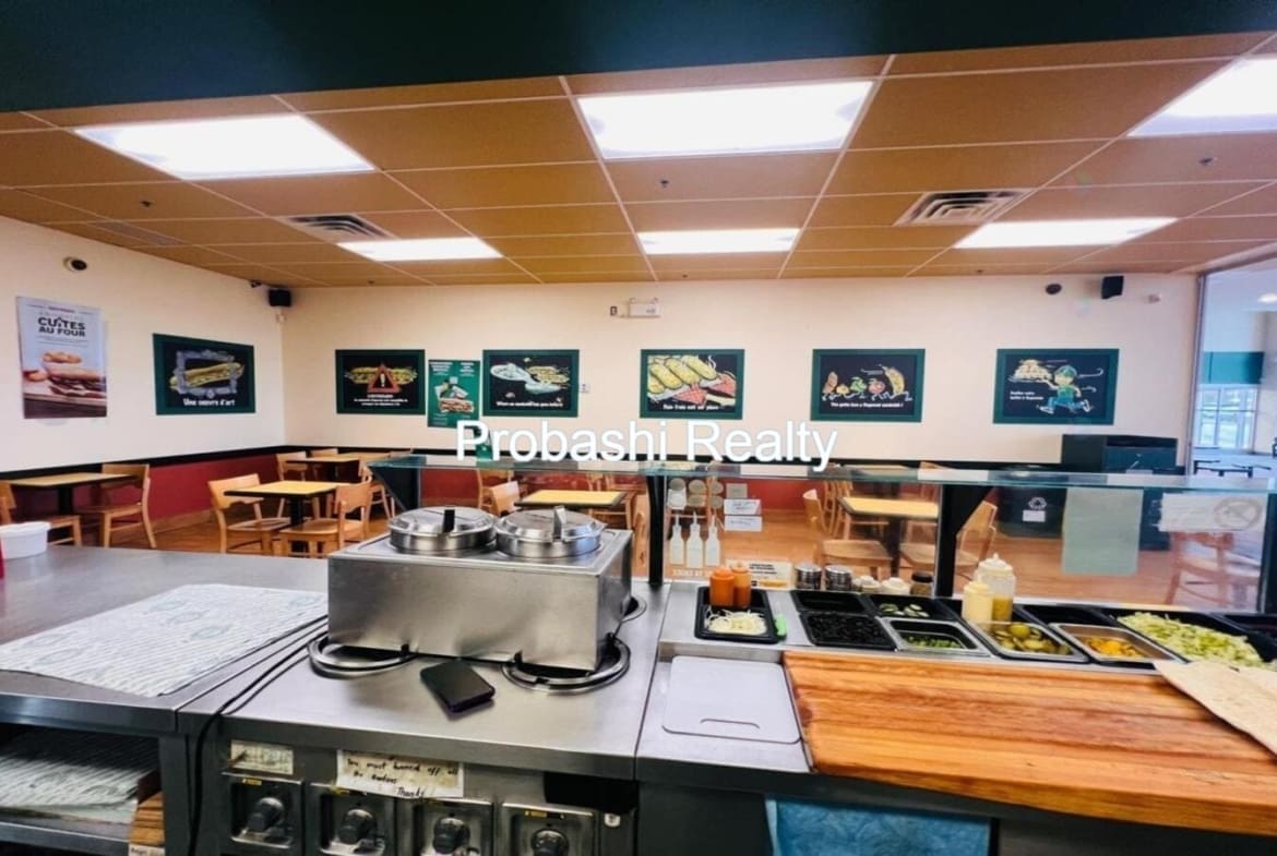 Dagwoods Restaurant for sale in Beaconsfield, Montreal