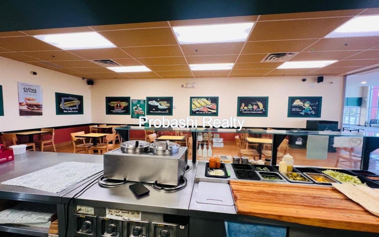 Dagwoods Restaurant for sale in Beaconsfield, Montreal
