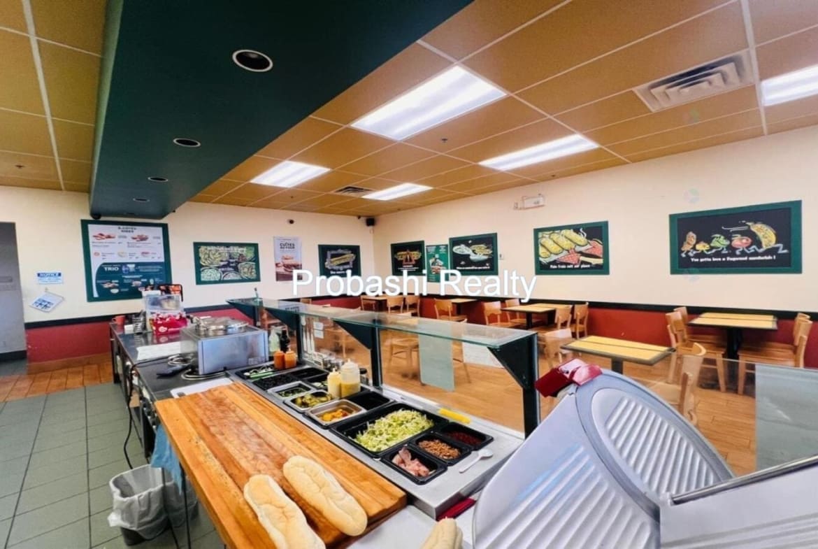 Dagwoods Restaurant for sale in Beaconsfield, Montreal