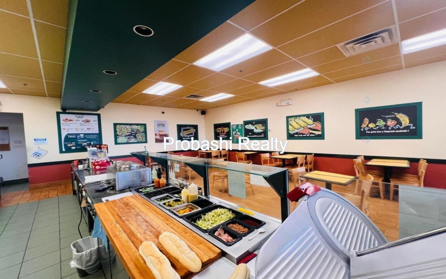 Dagwoods Restaurant for sale in Beaconsfield, Montreal