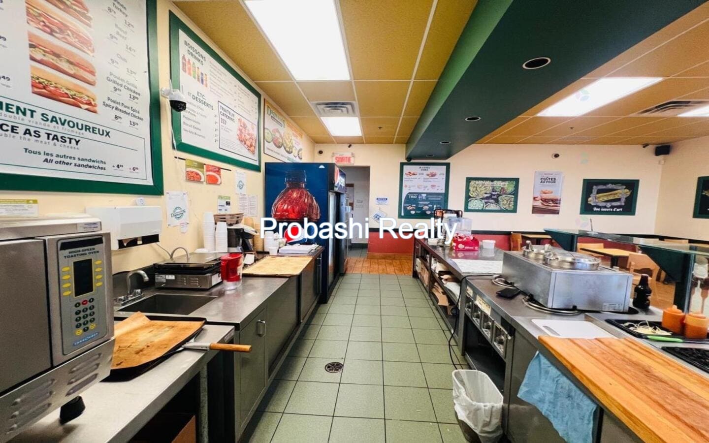 Dagwoods Restaurant for sale in Beaconsfield, Montreal