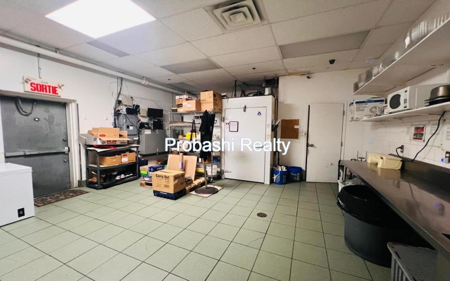 Dagwoods Restaurant for sale in Beaconsfield, Montreal