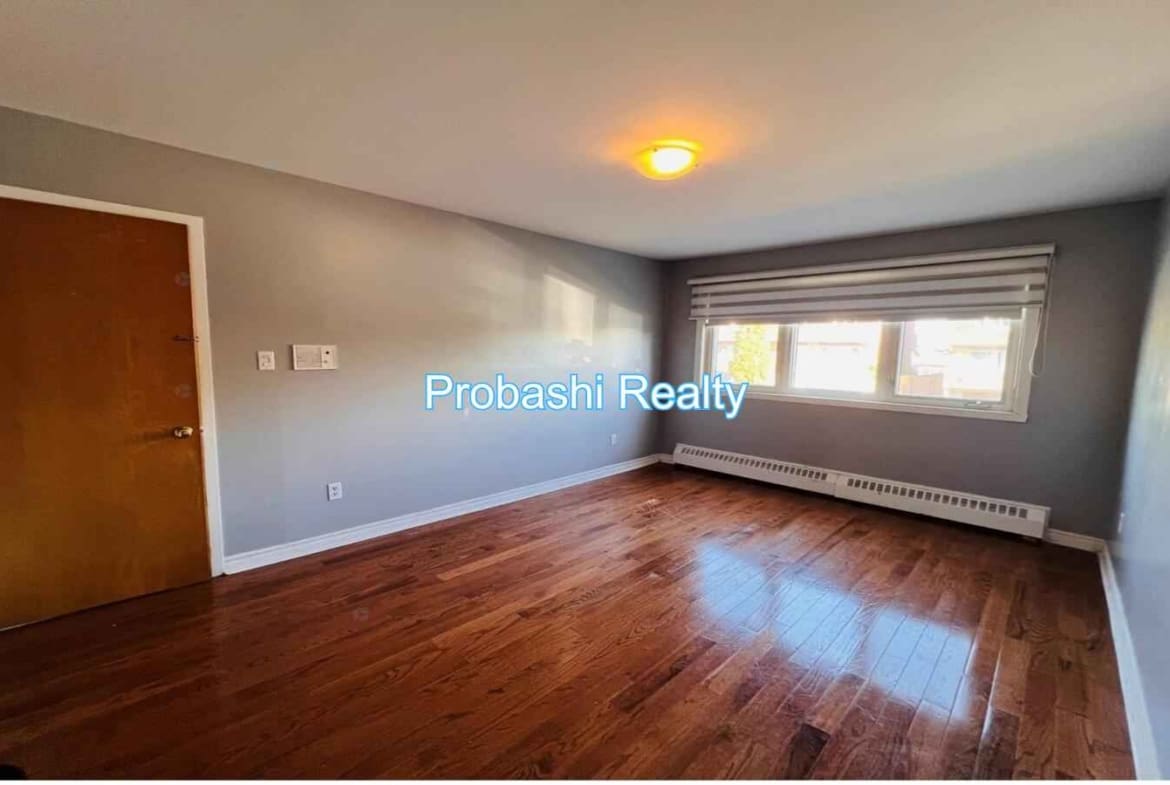 Triplex for Sale in LaSalle, Montréal, Quebec
