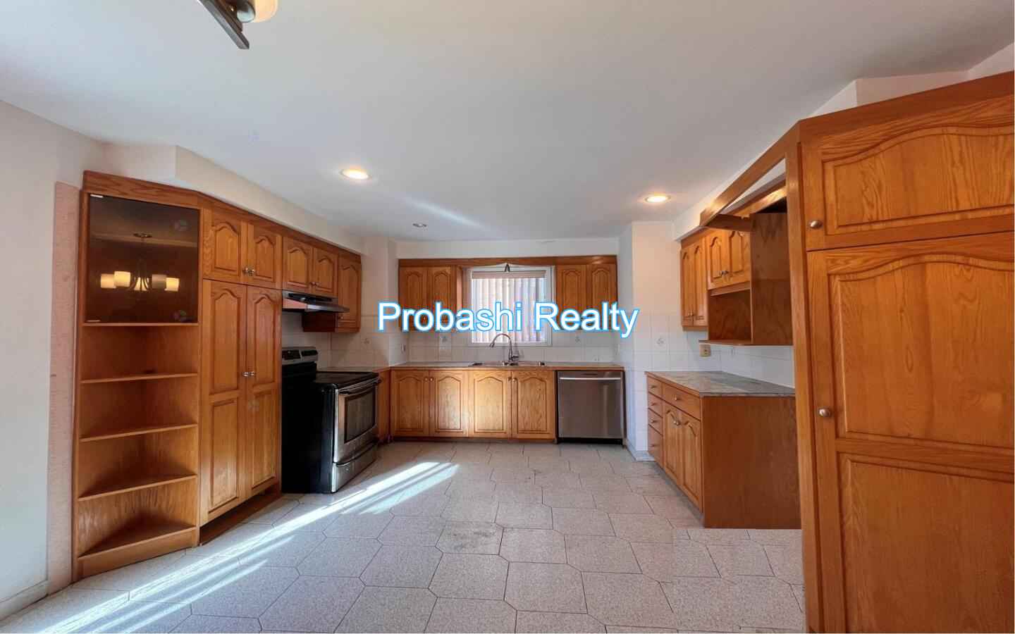 Triplex for Sale in LaSalle, Montréal, Quebec